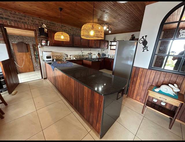 4 BEDROOM HOUSE FOR SALE IN WAVECREST